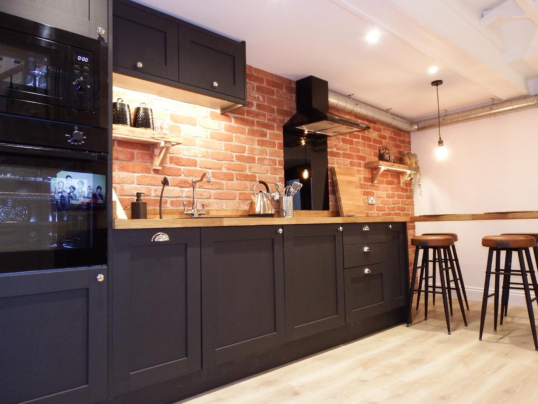 Newly Renovated Stunning Warehouse Apartment view 5