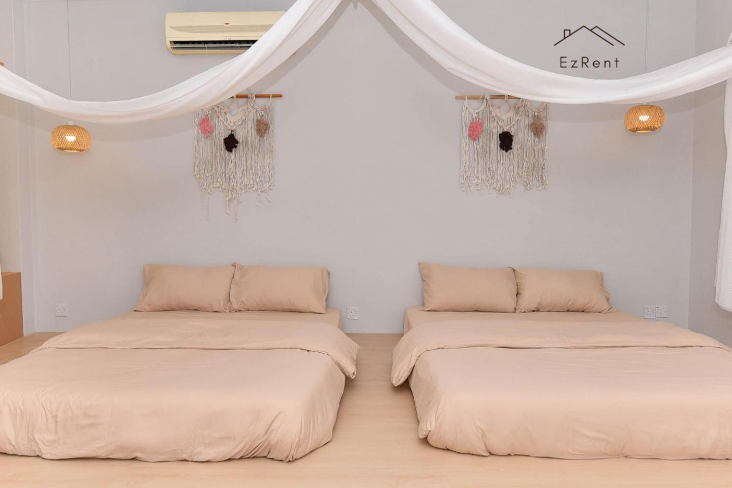 Cozy Muji Studio near Lake Garden Zoo with Free Netflix WiFi photo 5