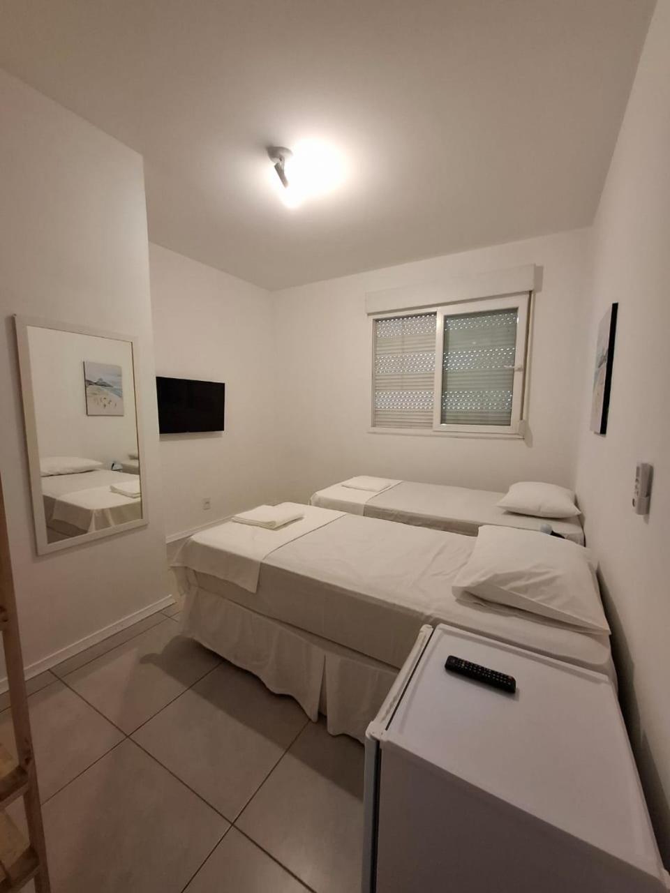 Fullano Guesthouse _ Between Copacabana and Ipanema – Comfortable Private Suites!