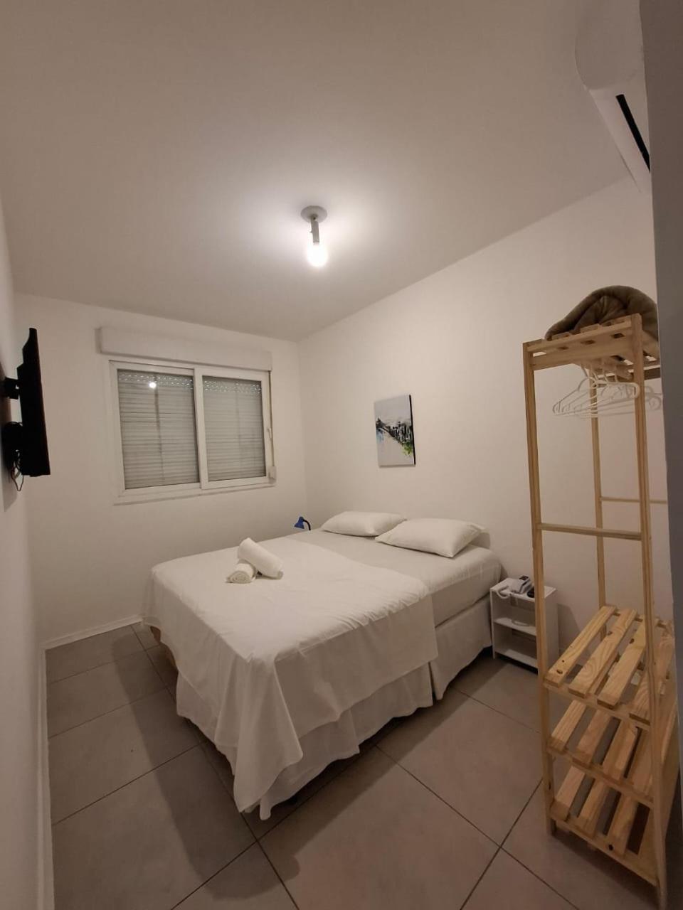 Fullano Guesthouse _ Between Copacabana and Ipanema – Comfortable Private Suites!