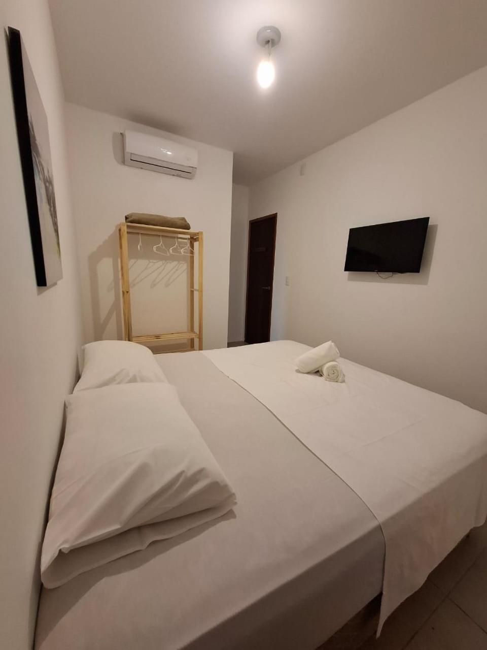Fullano Guesthouse _ Between Copacabana and Ipanema – Comfortable Private Suites!