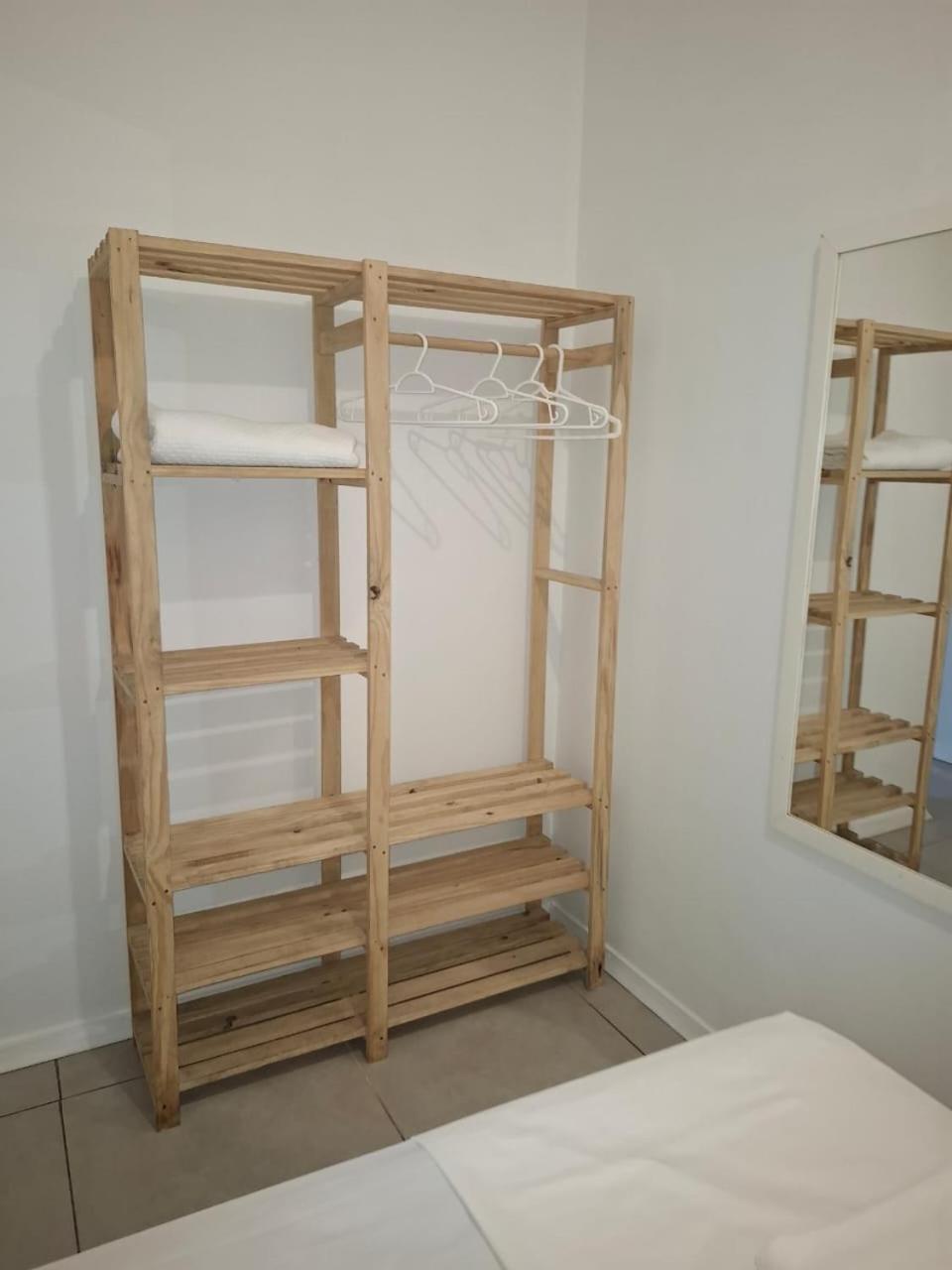 Fullano Guesthouse _ Between Copacabana and Ipanema – Comfortable Private Suites!