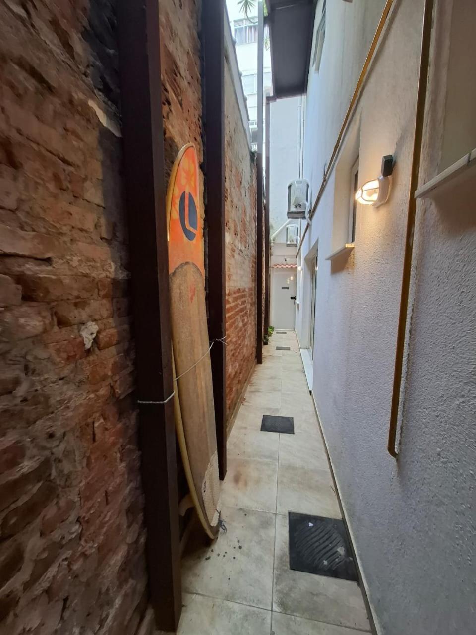 Fullano Guesthouse _ Between Copacabana and Ipanema – Comfortable Private Suites!