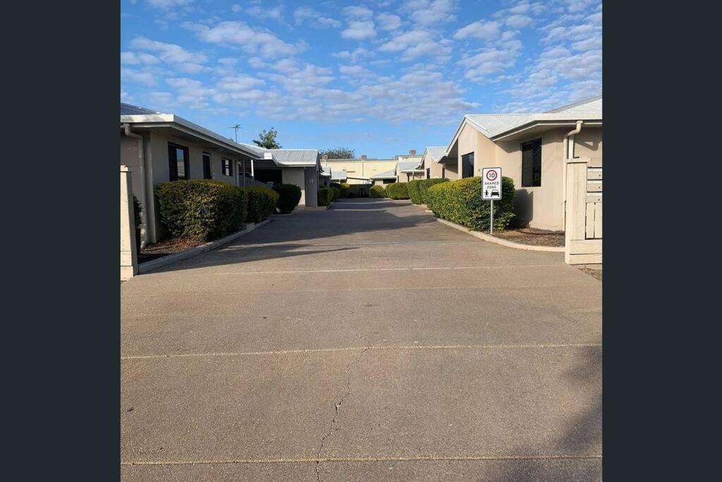 Fully Furnished Modern Unit in centre of city