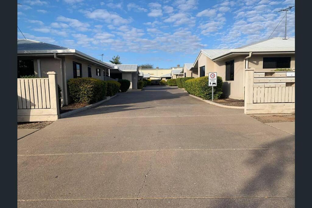 Fully Furnished Modern Unit in centre of city