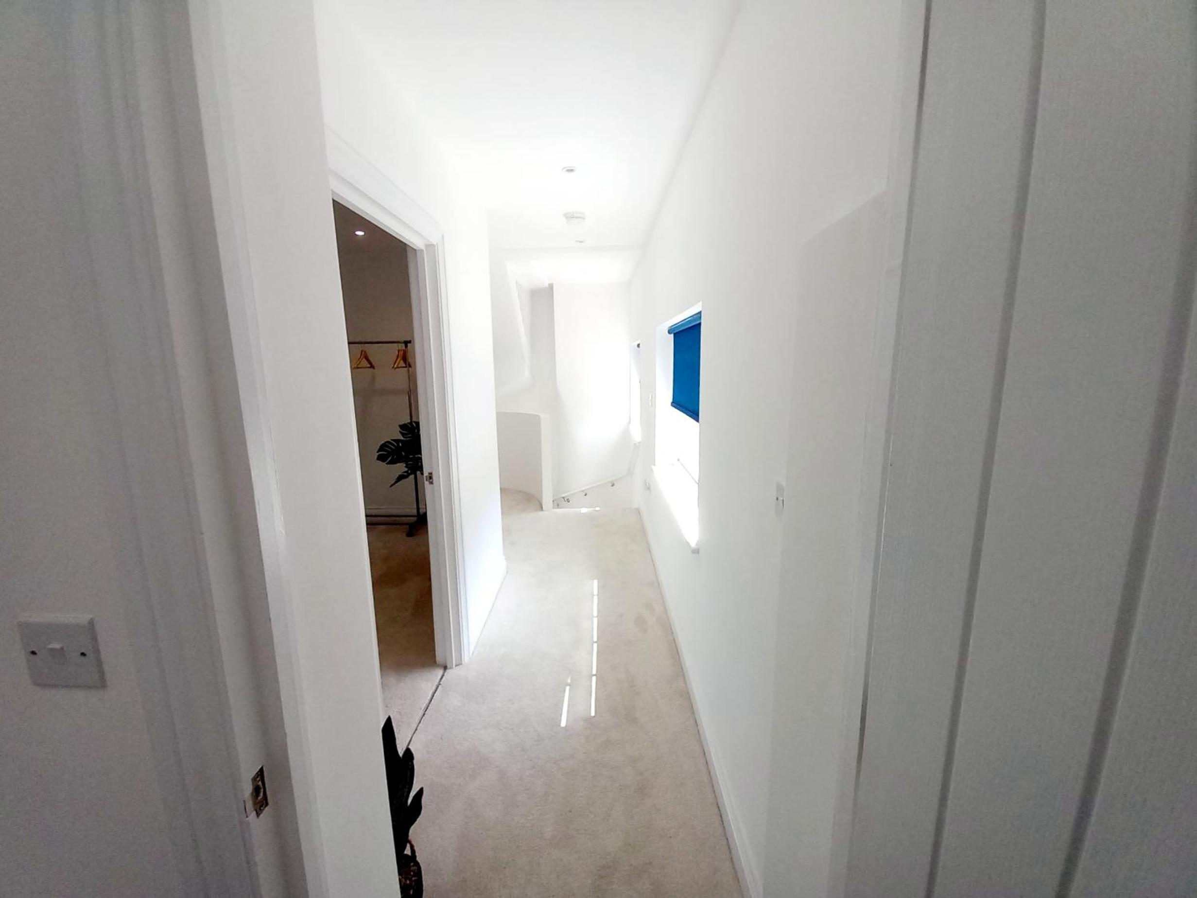 Chelmsford City Centre Modern Duplex With Parking, Wi-Fi & Netflix view 4