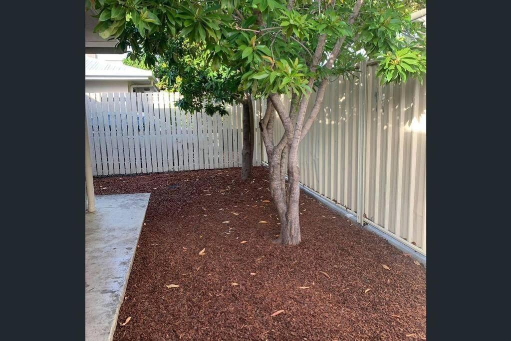Fully Furnished Modern Unit in centre of city