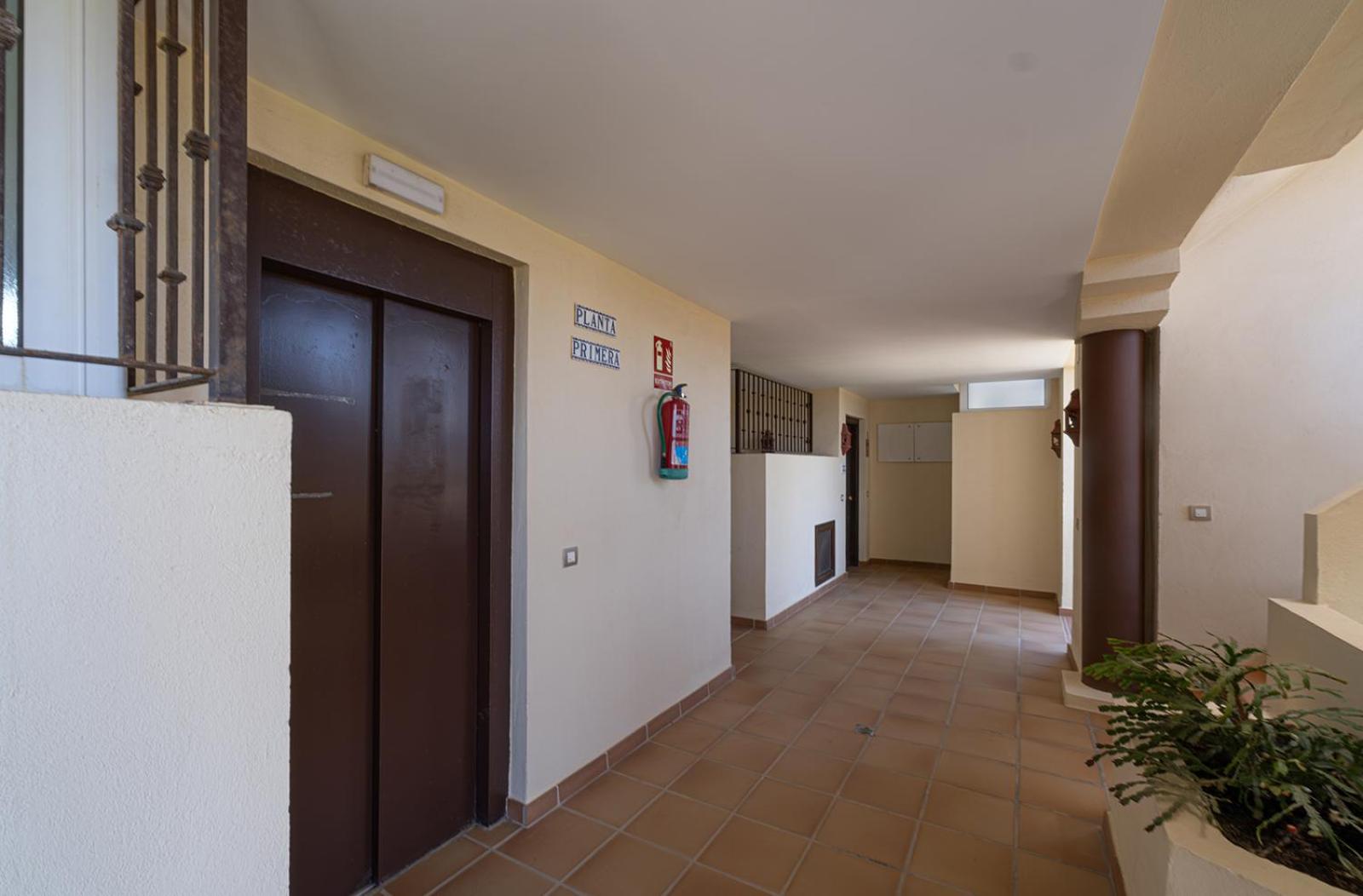 Cozy, 1 bedroom holiday condo on the Sunny Riviera
