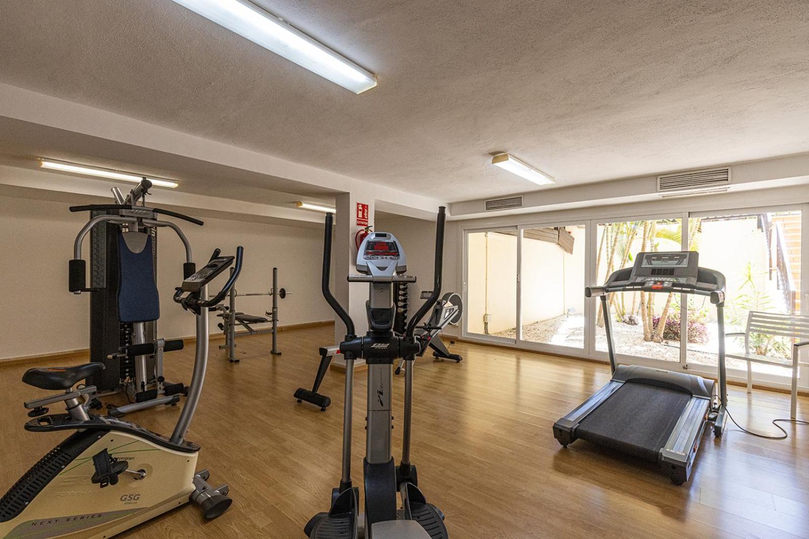 Cozy, 1 bedroom holiday condo on the Sunny Riviera