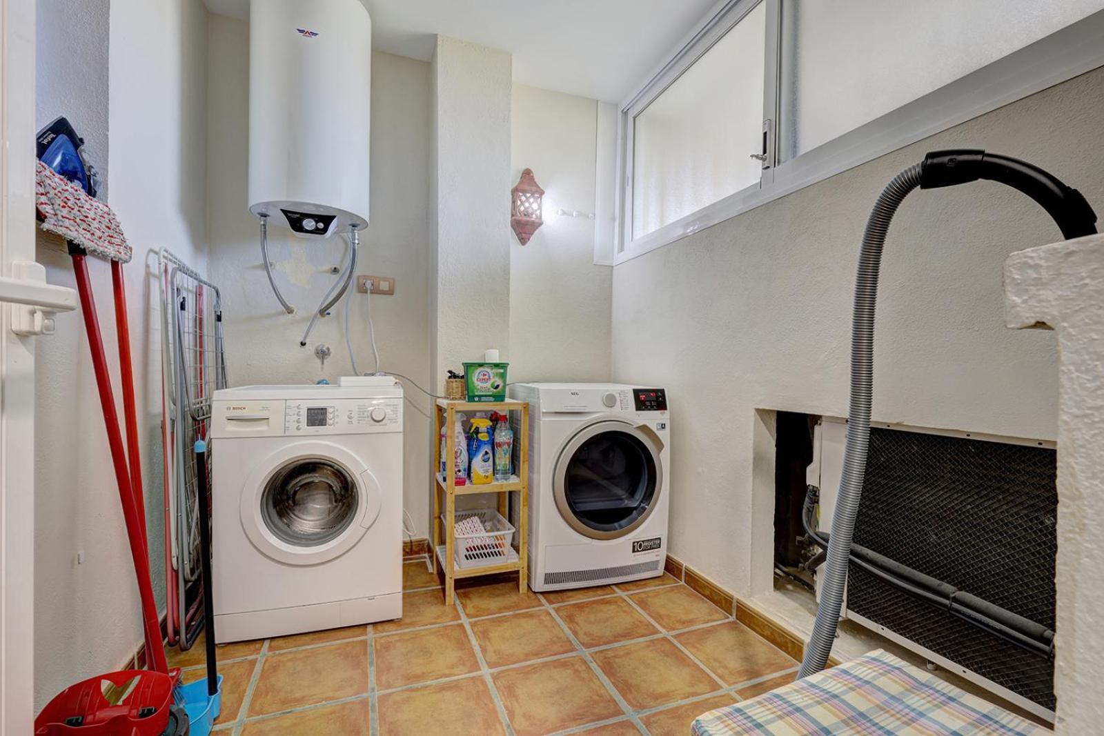 Cozy, 1 bedroom holiday condo on the Sunny Riviera