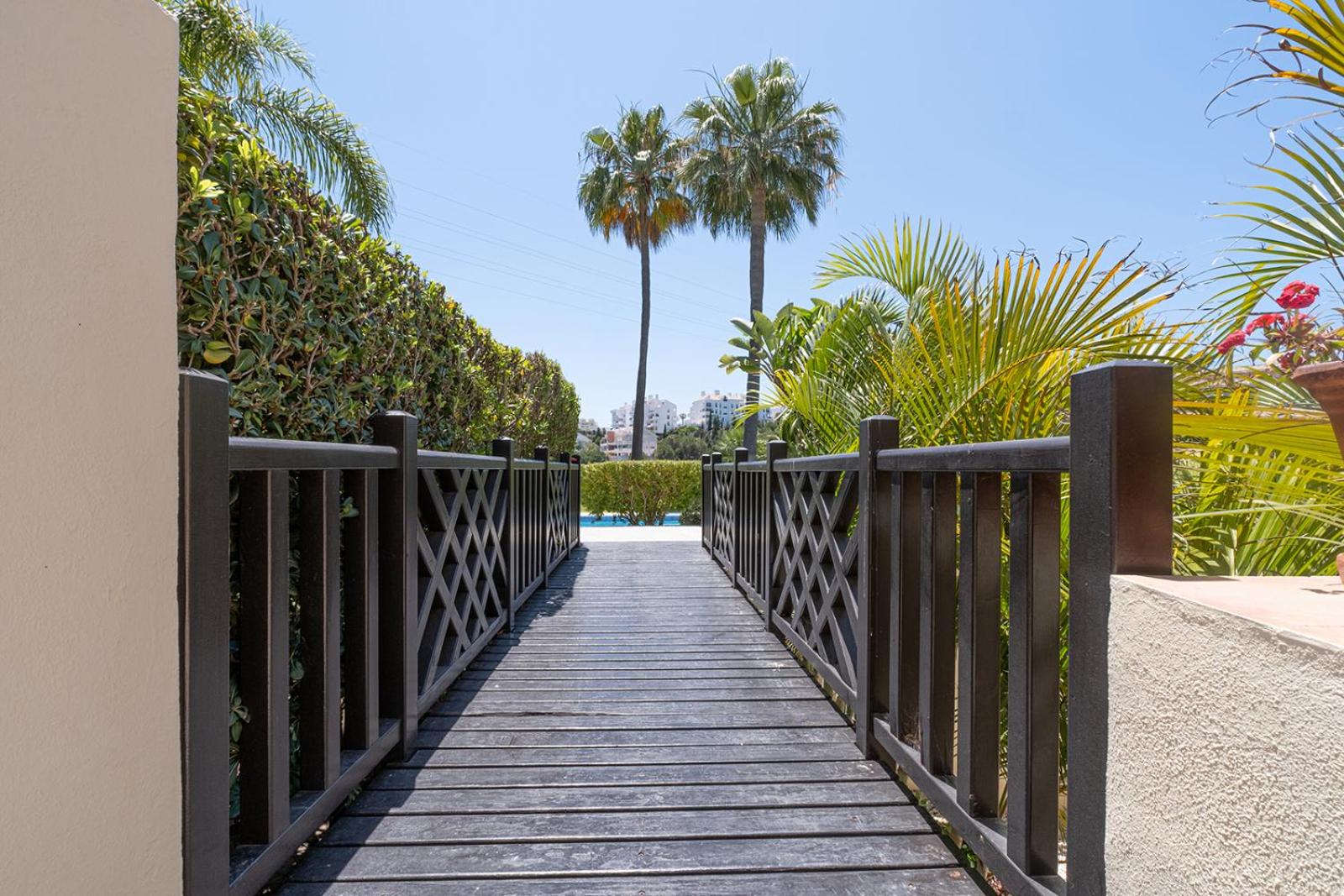 Cozy, 1 bedroom holiday condo on the Sunny Riviera