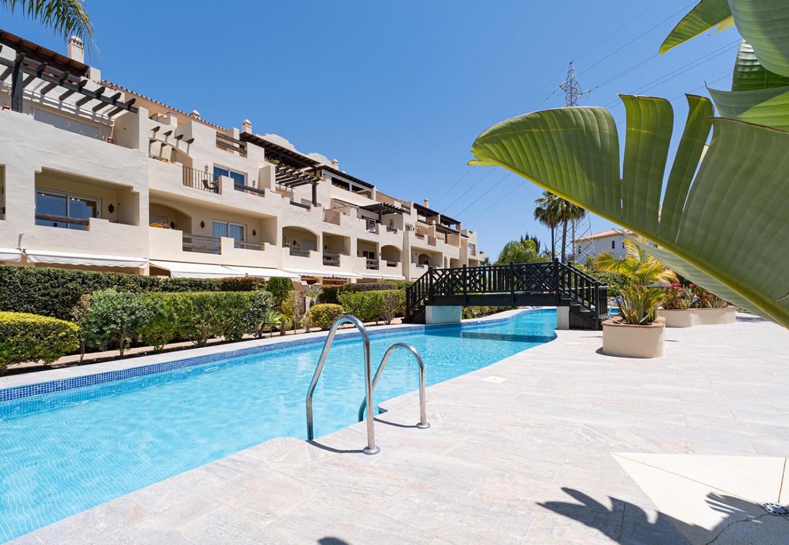 Cozy, 1 bedroom holiday condo on the Sunny Riviera