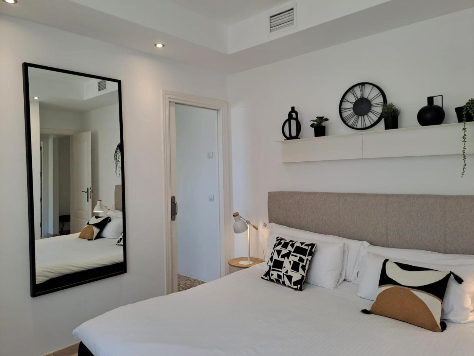 Noctua Estepona Puerto Alto 018 photo 2