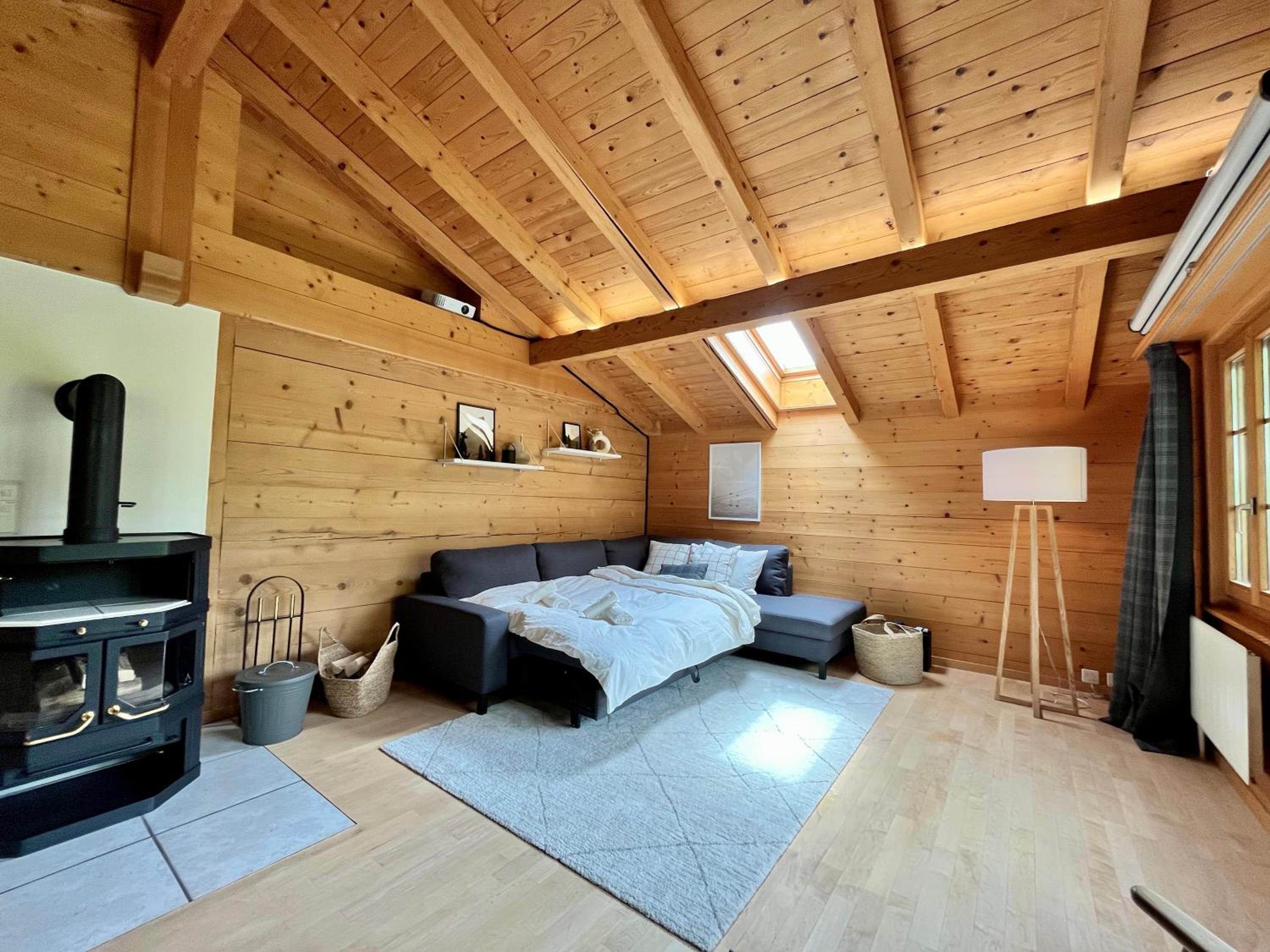 zentrale, gemütliche Wohnung im Schweizer Stil I Bergblick