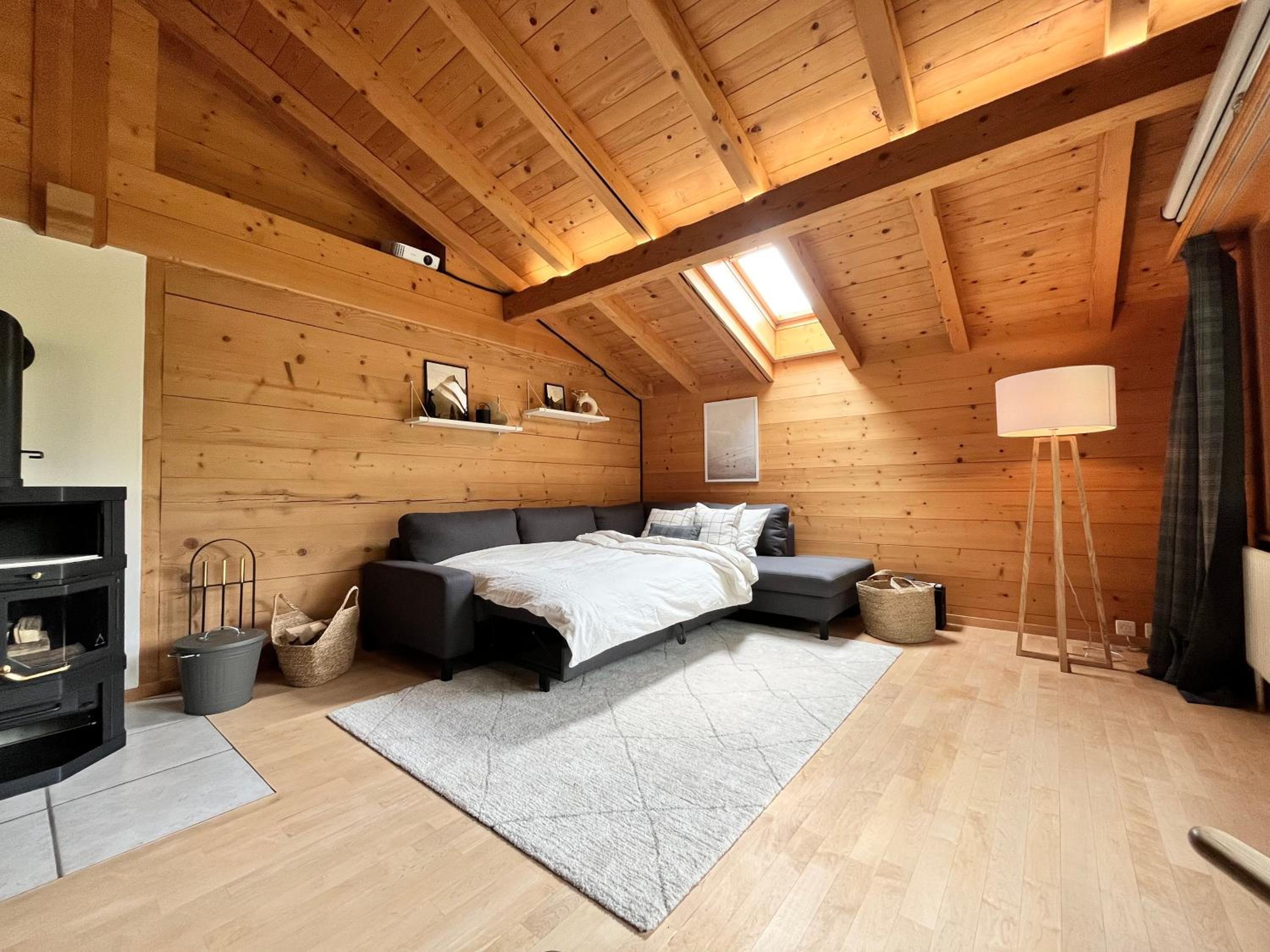 zentrale, gemütliche Wohnung im Schweizer Stil I Bergblick