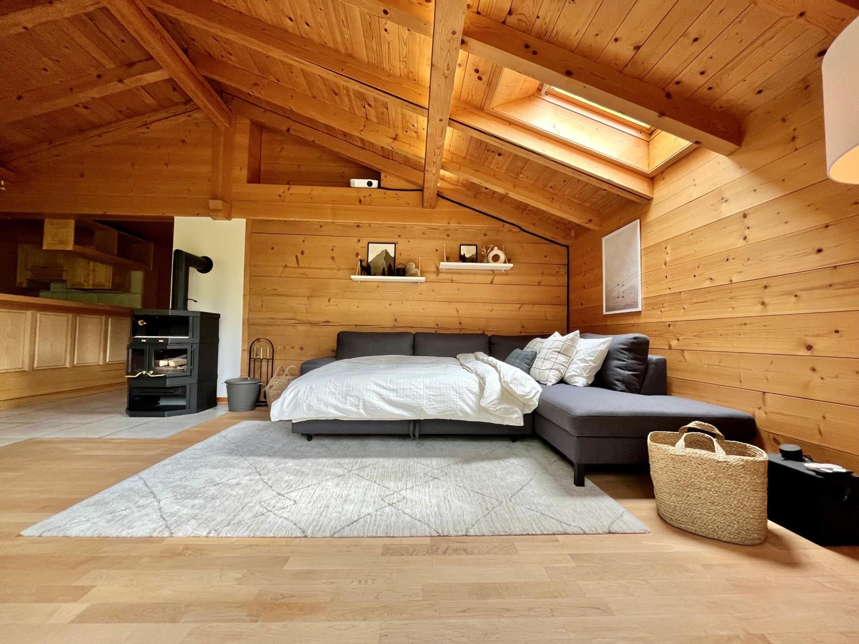 zentrale, gemütliche Wohnung im Schweizer Stil I Bergblick
