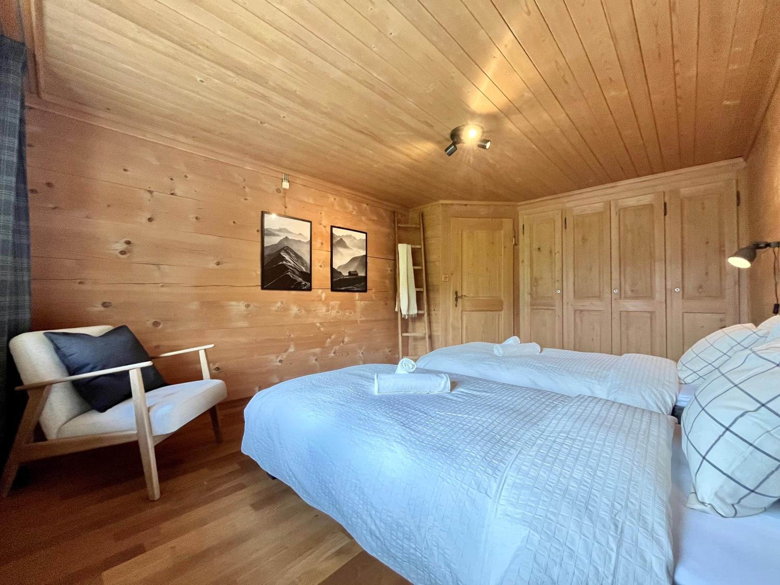 zentrale, gemütliche Wohnung im Schweizer Stil I Bergblick