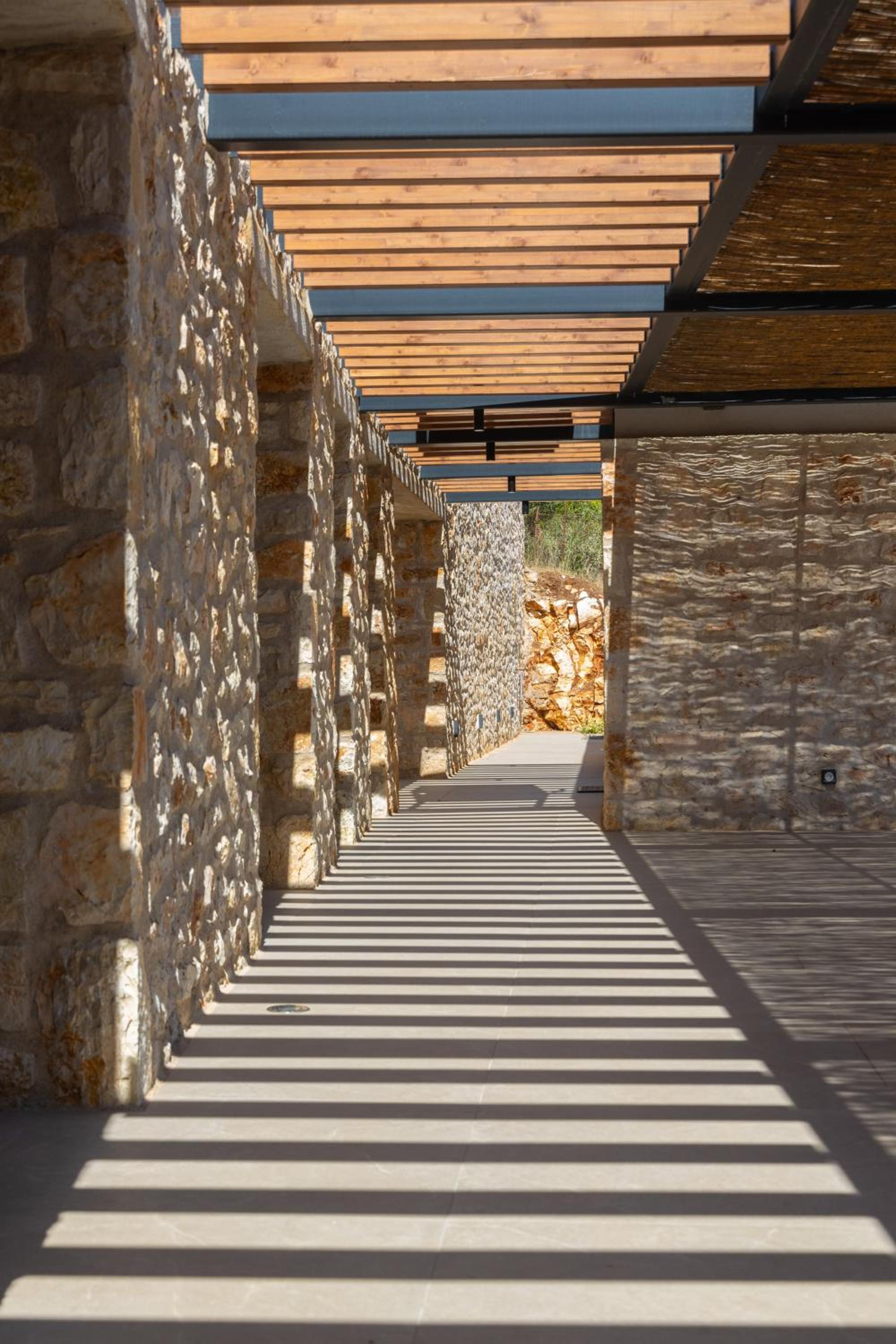 Theros Estate
