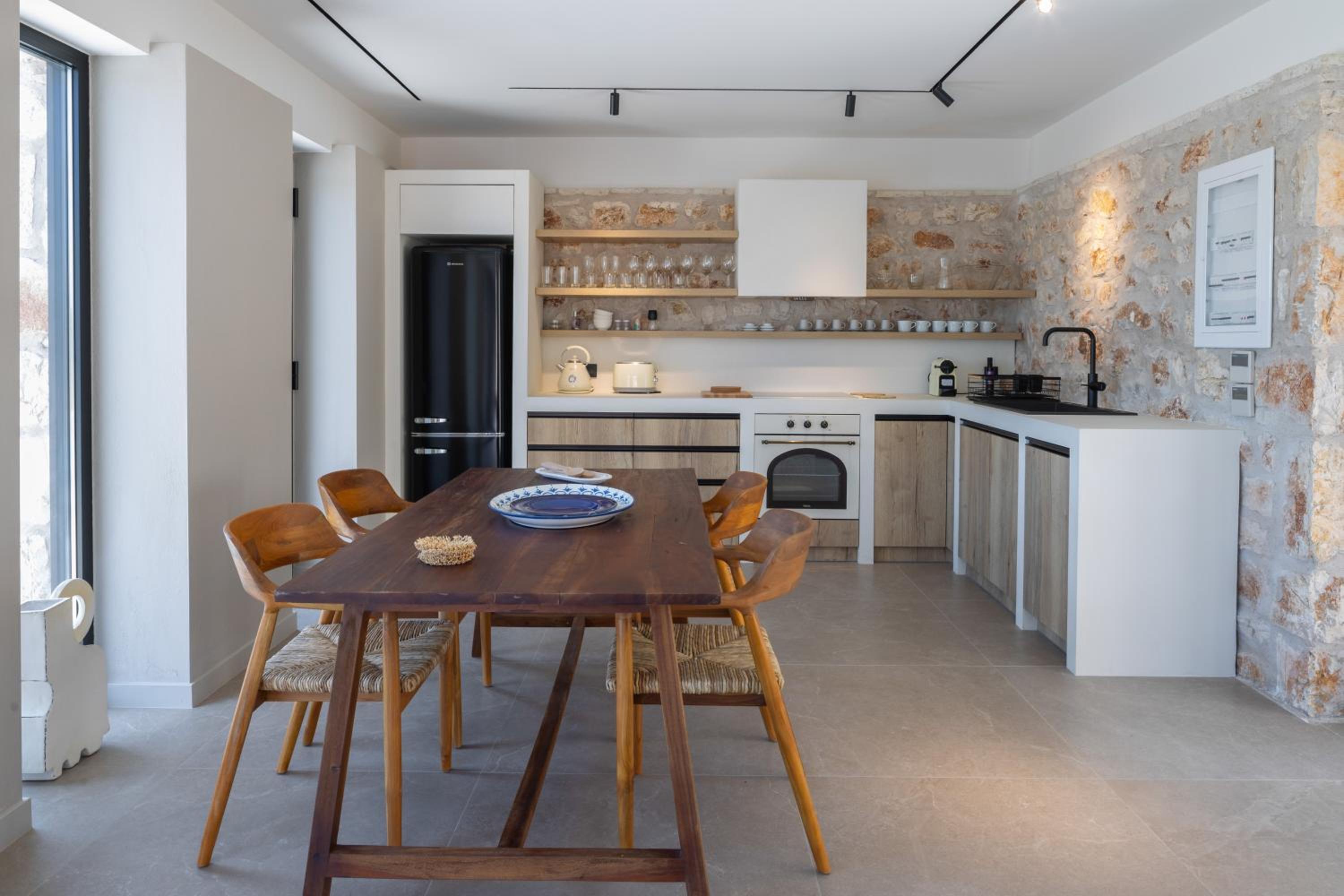 Theros Estate