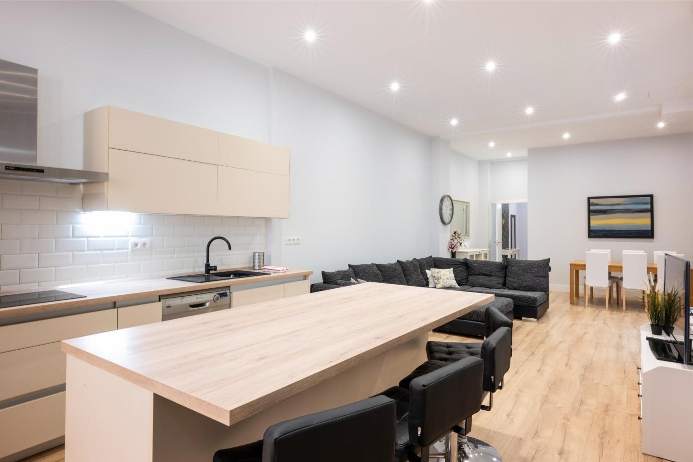 Centrico duplex con parking photo 4