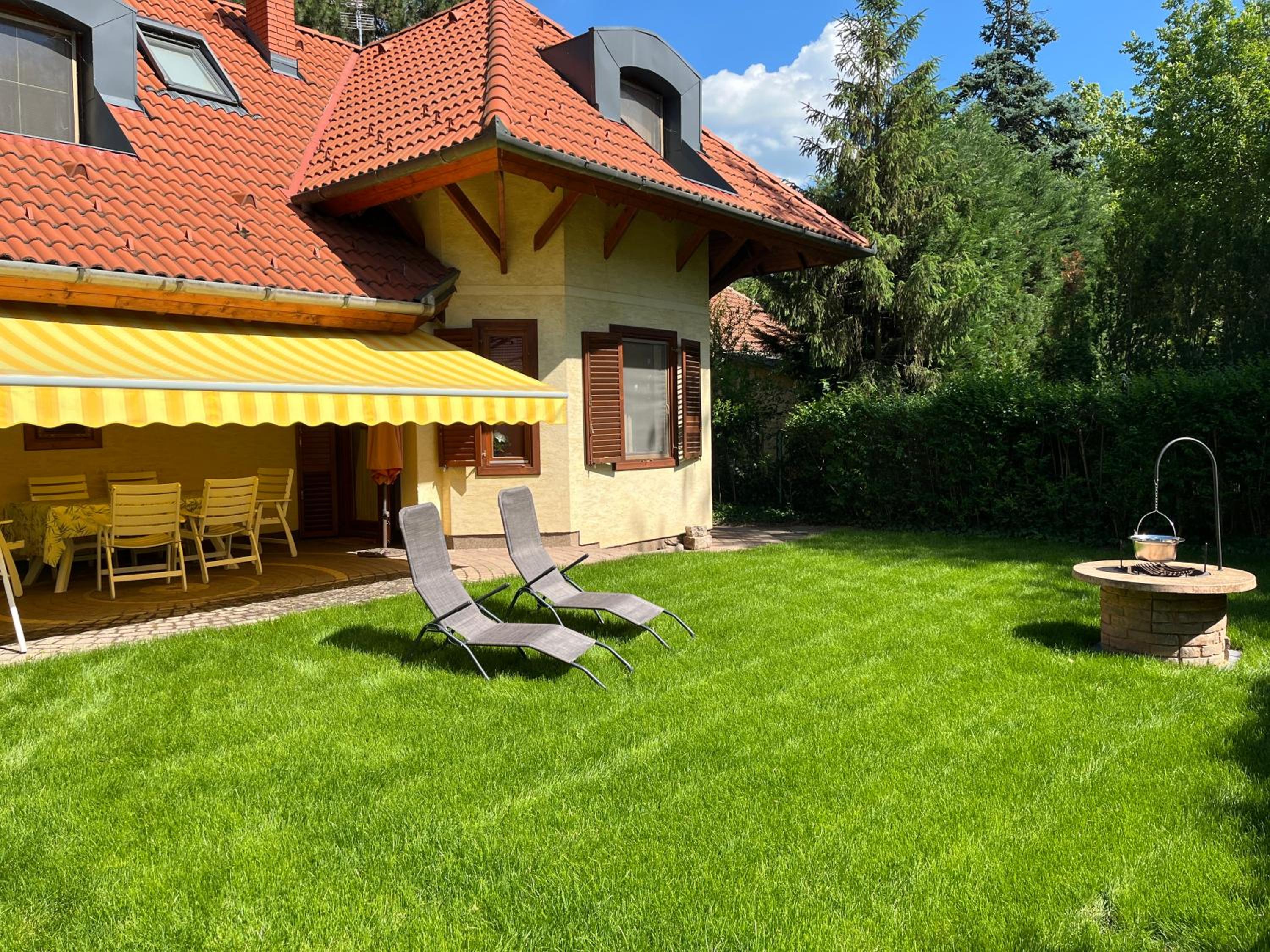Nefelejts Deluxe Home