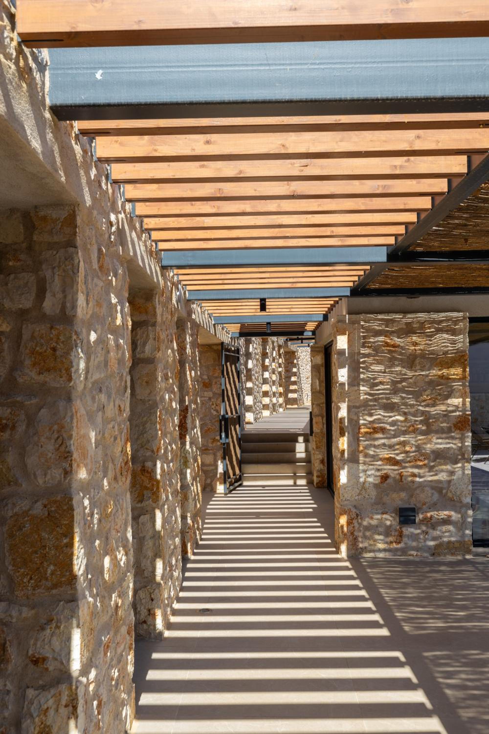 Theros Estate