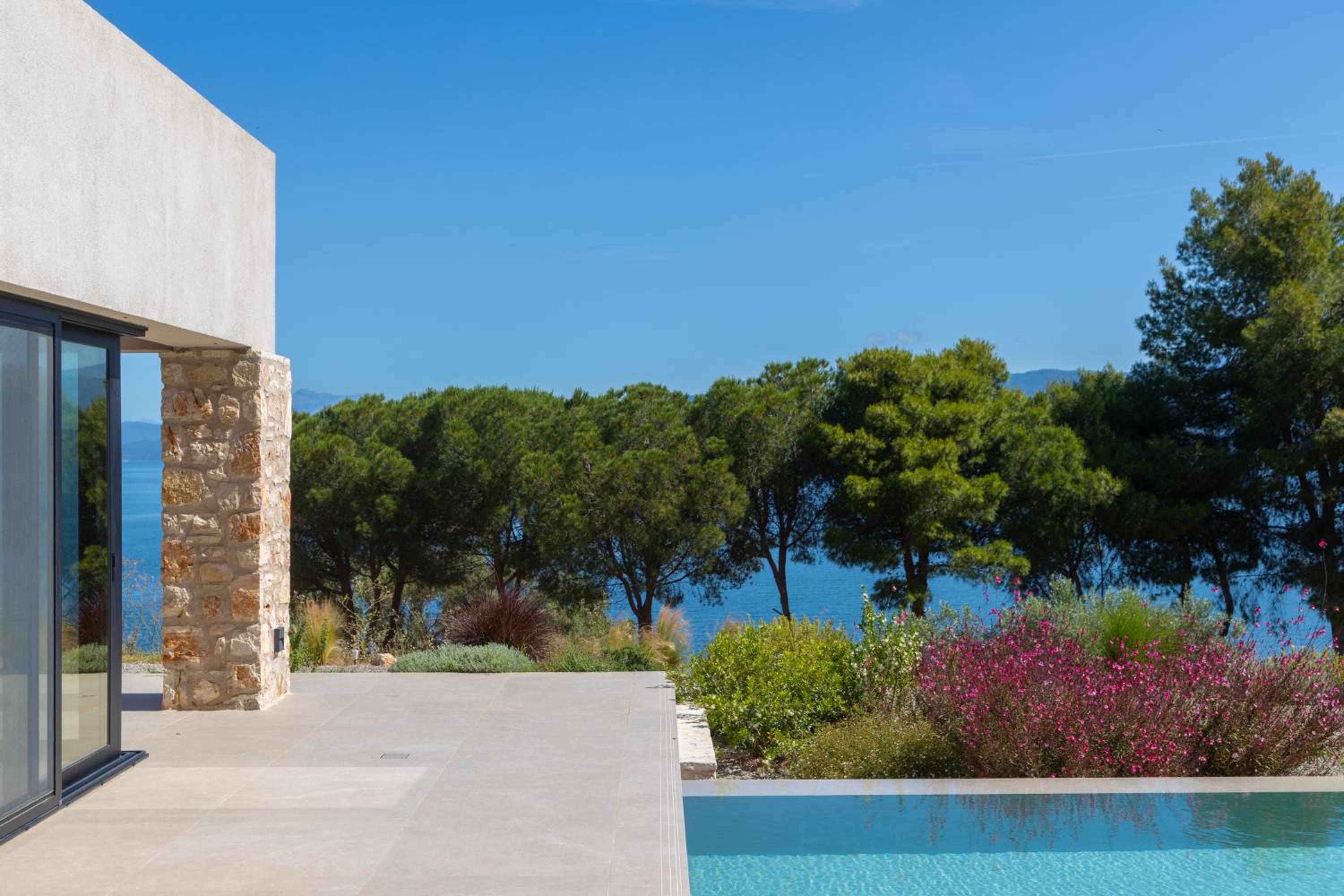 Theros Estate