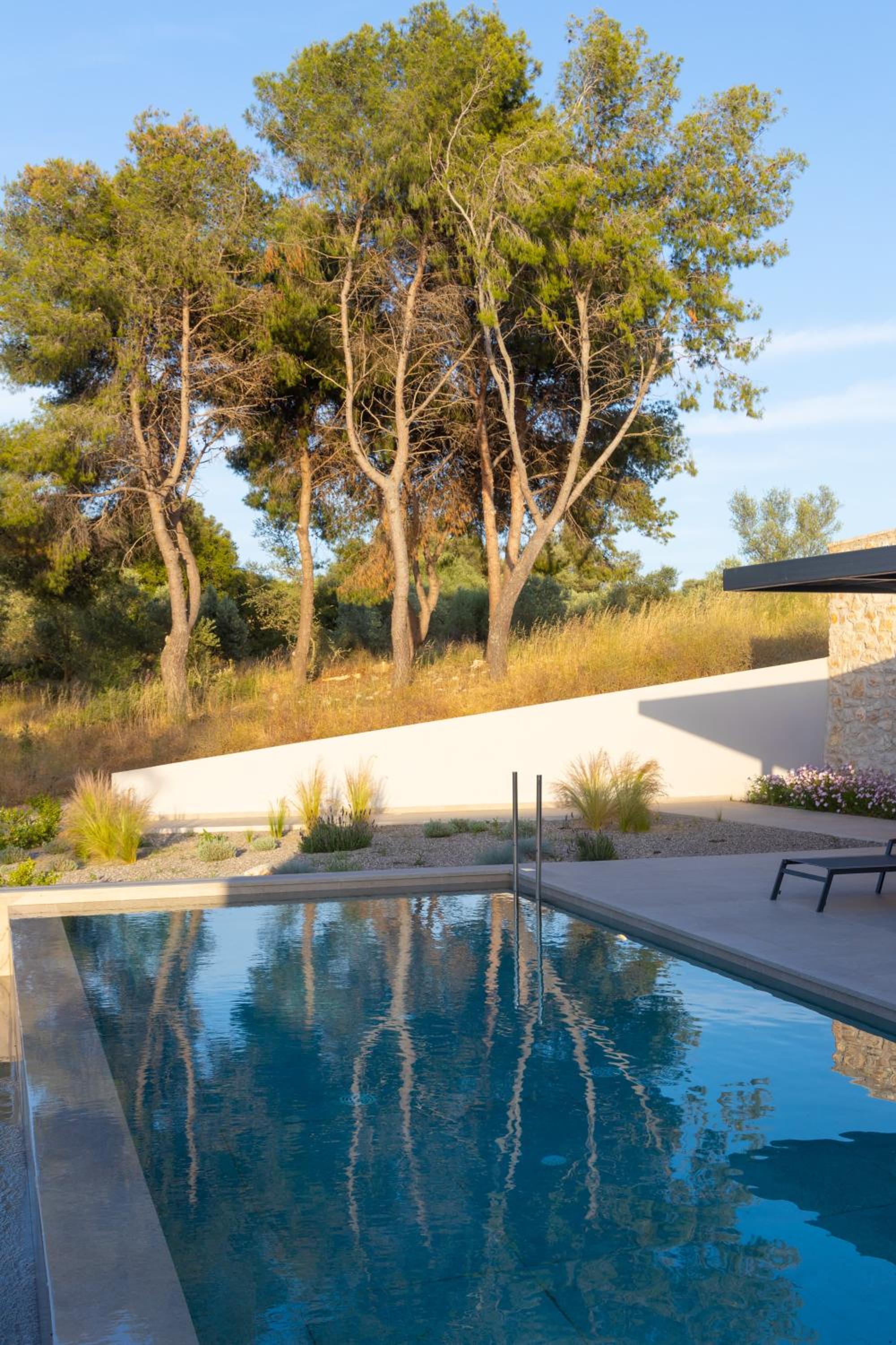 Theros Estate