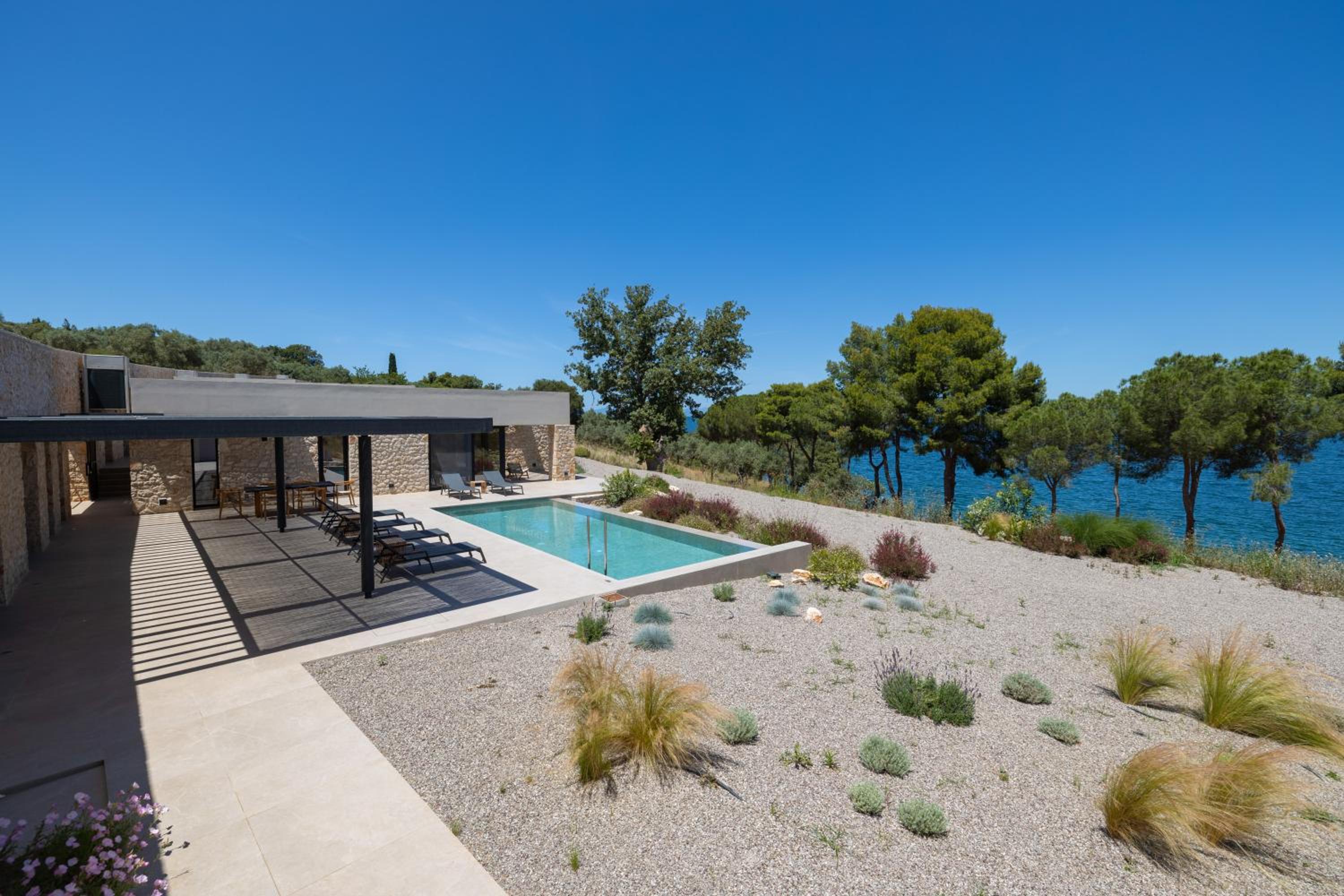 Theros Estate
