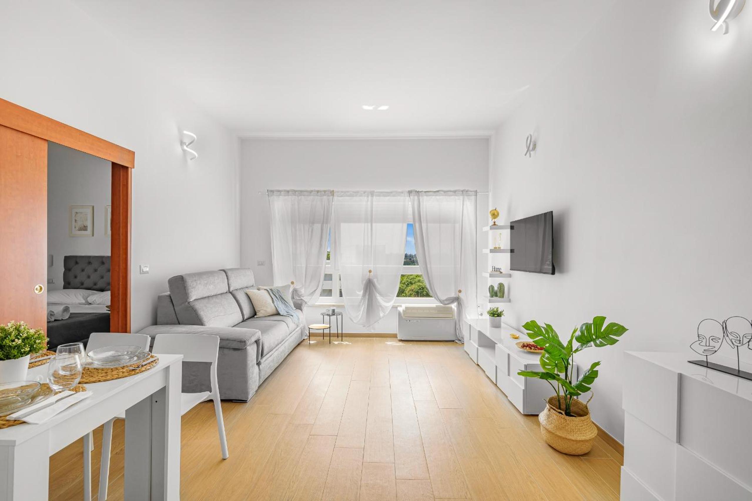 Aurelia Sunset home