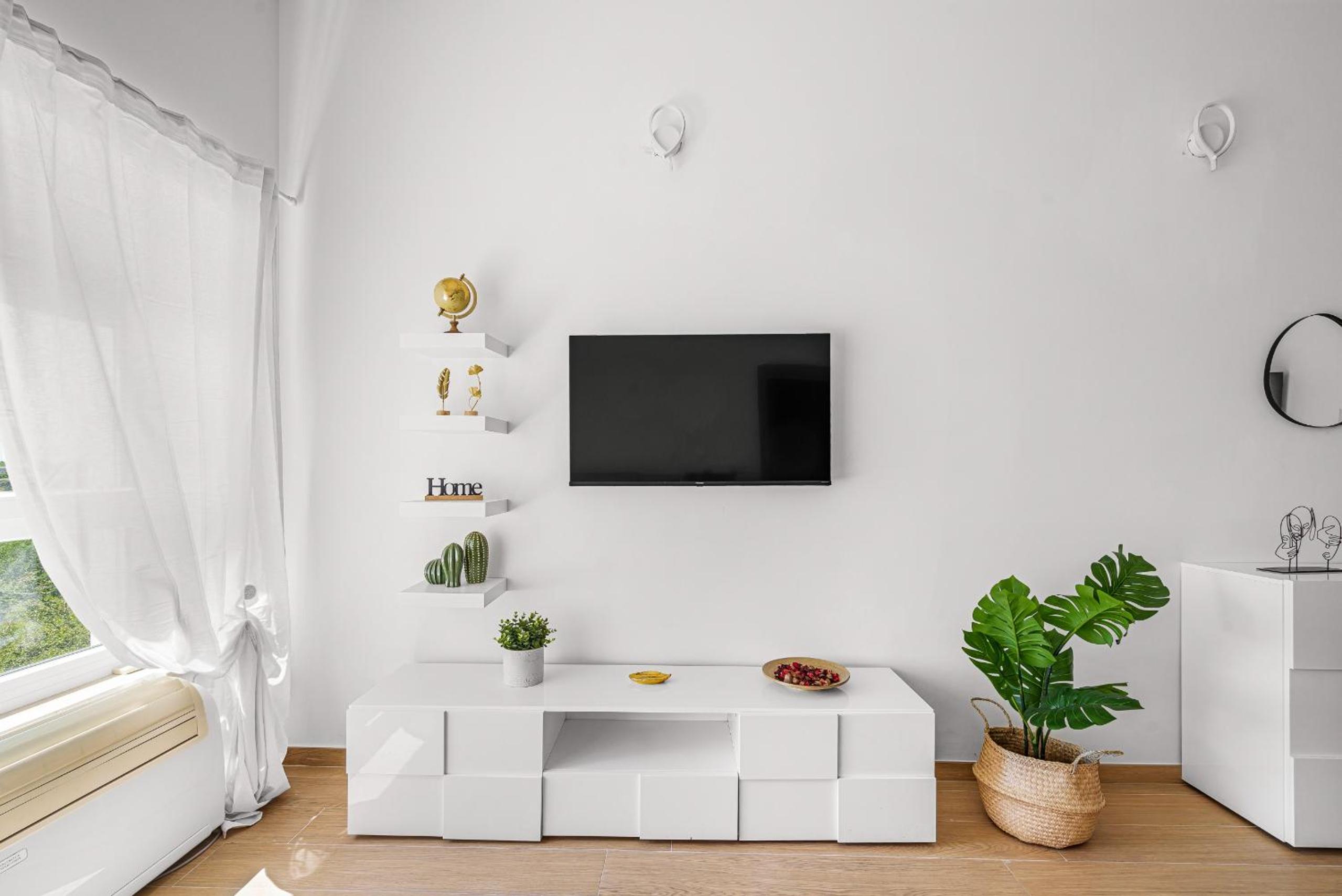 Aurelia Sunset home
