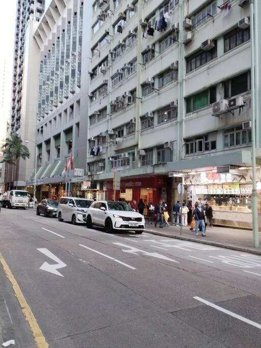 Entire Private Studio Full Bathroom With Elevator 2 Min to HKU Station