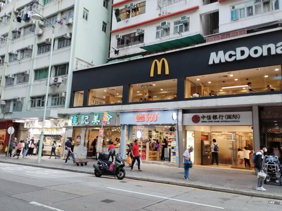 Entire Private Studio Full Bathroom With Elevator 2 Min to HKU Station