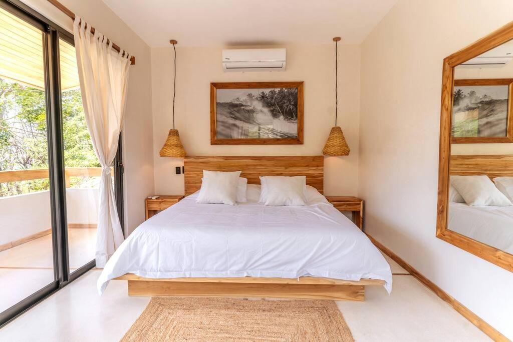 Villa Single Fin in Santa Teresa! Walk to the Beach