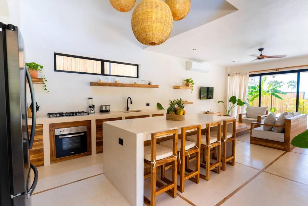 Villa Single Fin in Santa Teresa! Walk to the Beach