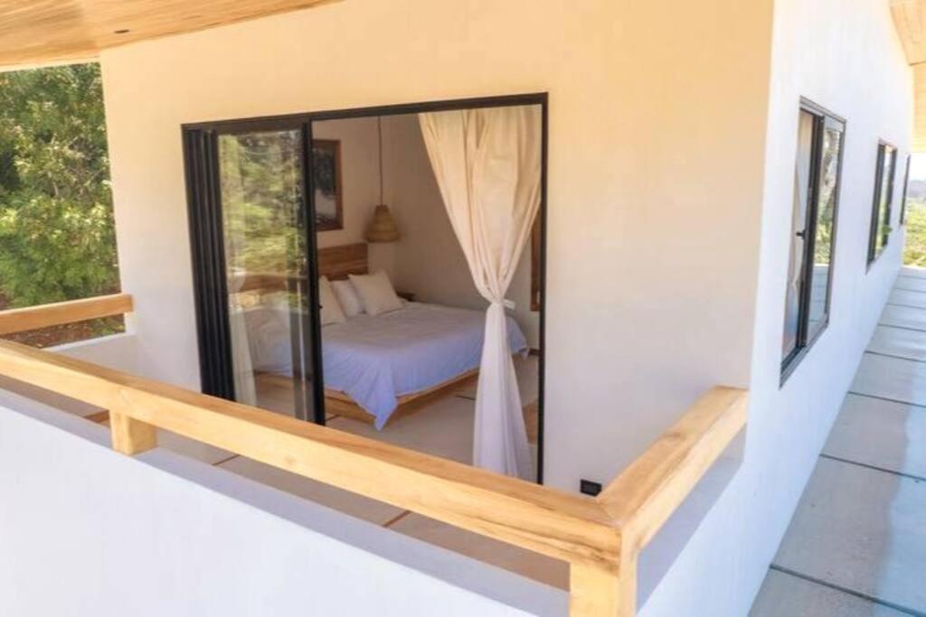 Villa Single Fin in Santa Teresa! Walk to the Beach
