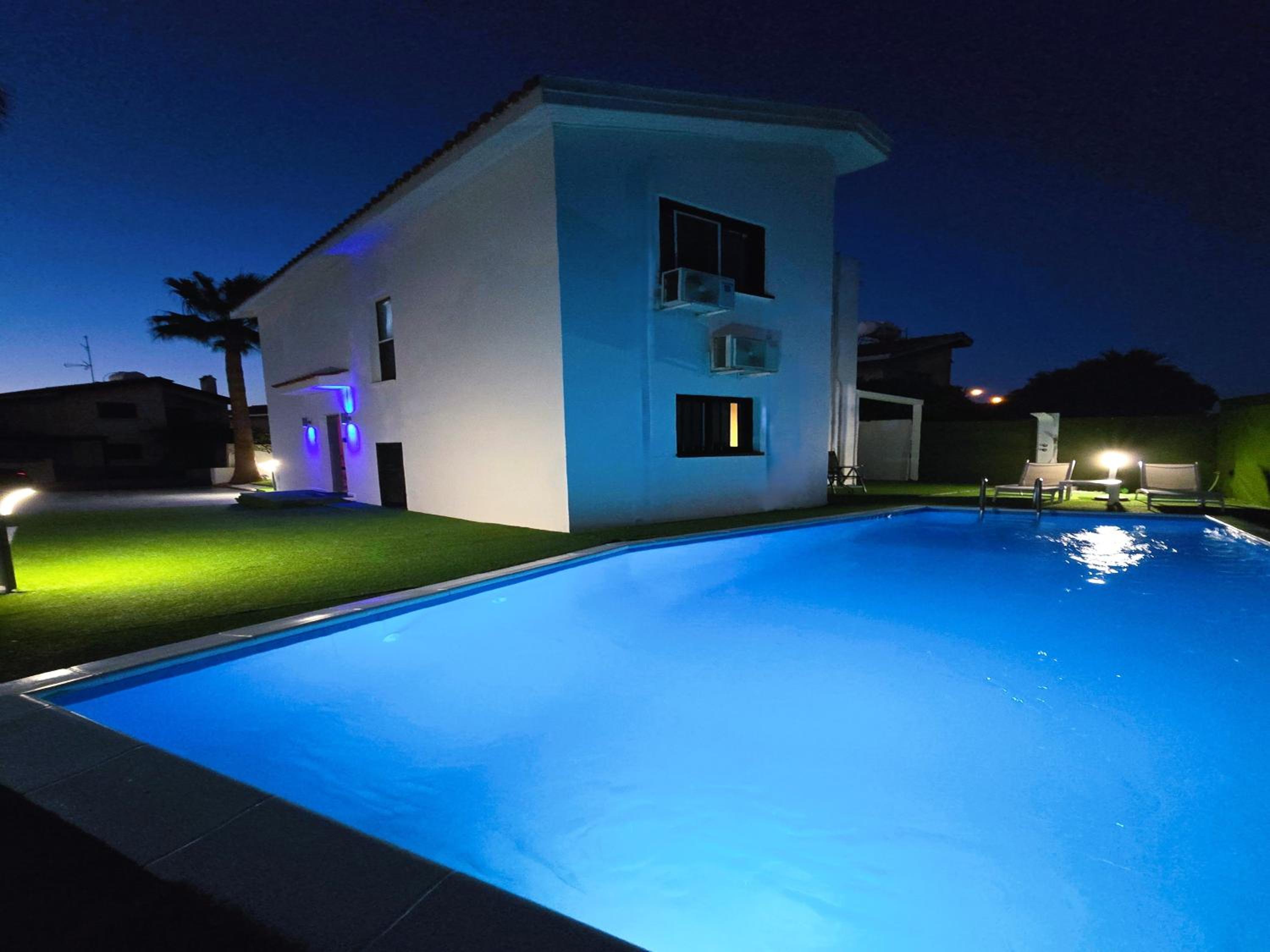 3 Bedroom Villa, private pool, hot tub