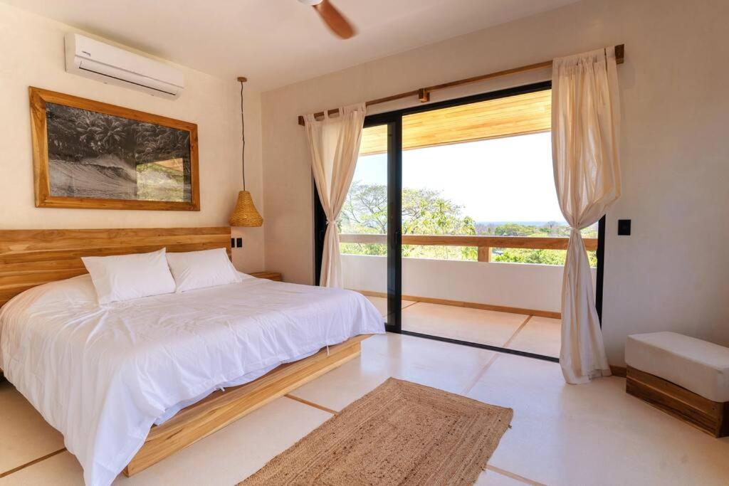 Villa Single Fin in Santa Teresa! Walk to the Beach