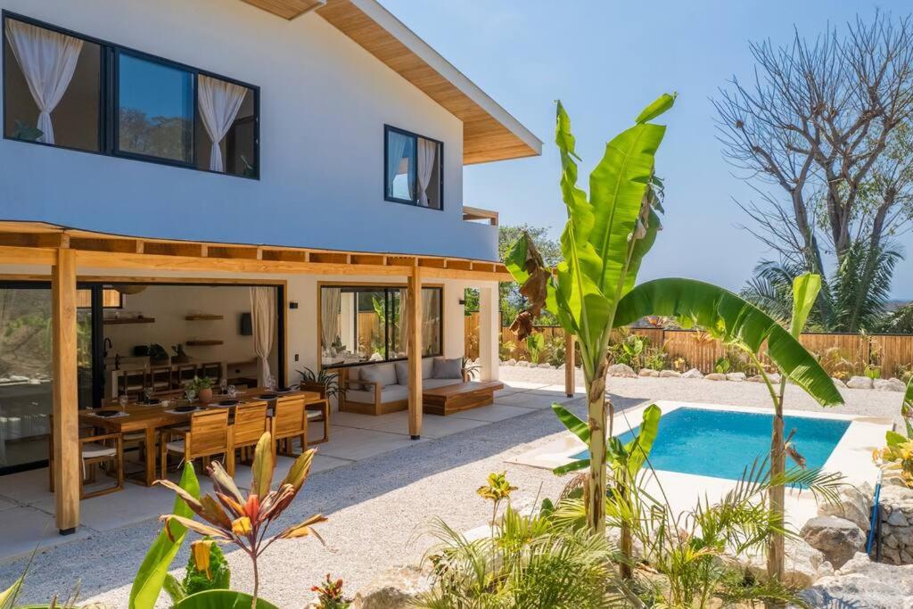 Villa Single Fin in Santa Teresa! Walk to the Beach