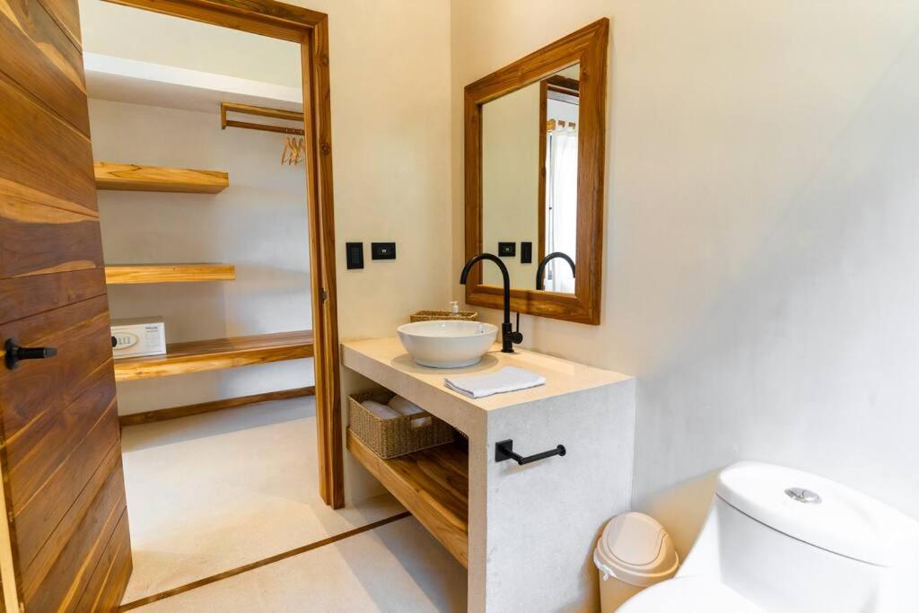 Villa Single Fin in Santa Teresa! Walk to the Beach