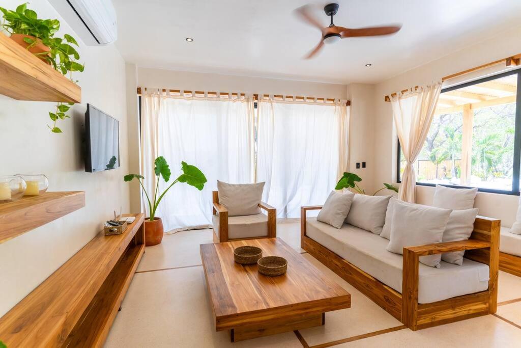 Villa Single Fin in Santa Teresa! Walk to the Beach