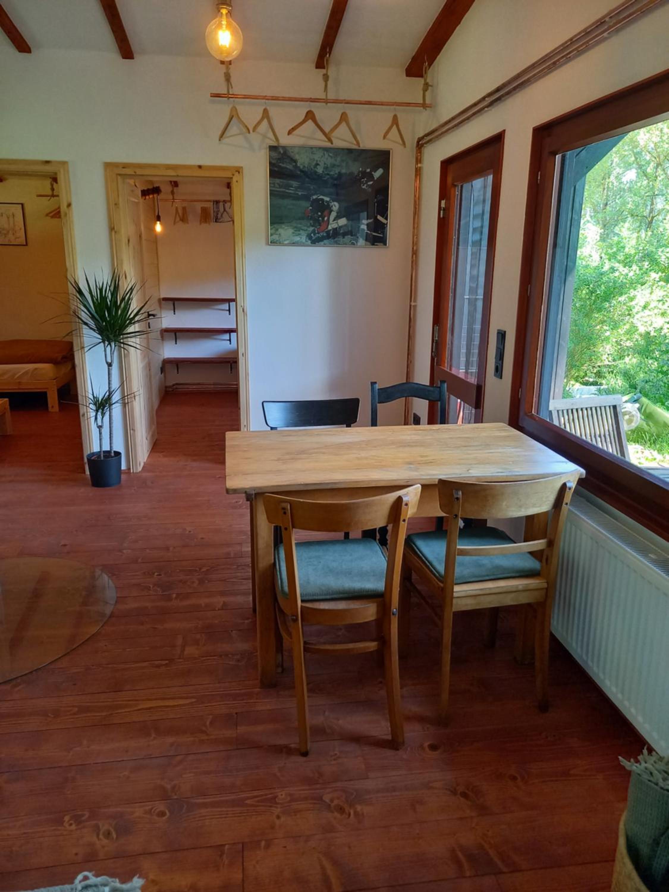 Explorer's Lodge & Camping