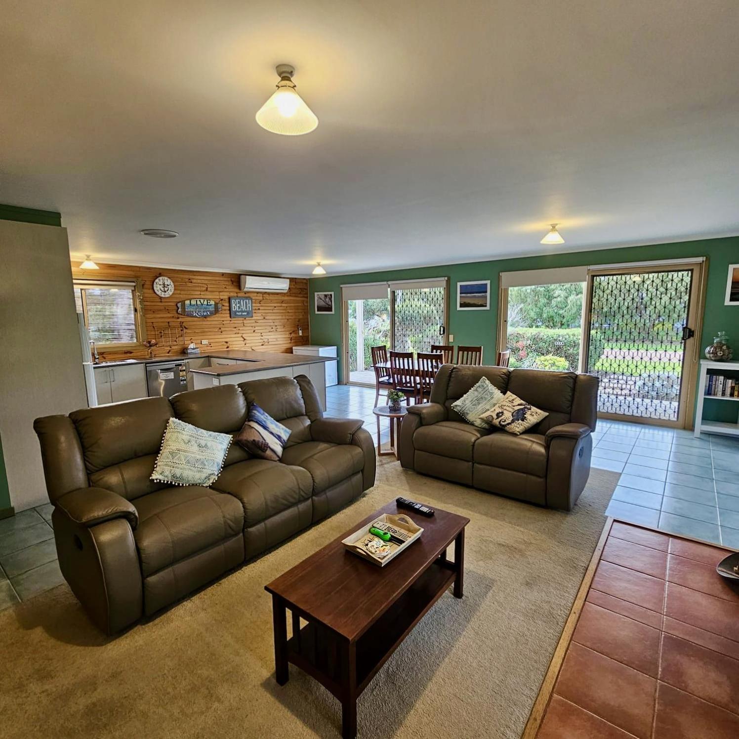 Prom Coast - Beach Abode - Sandy Point