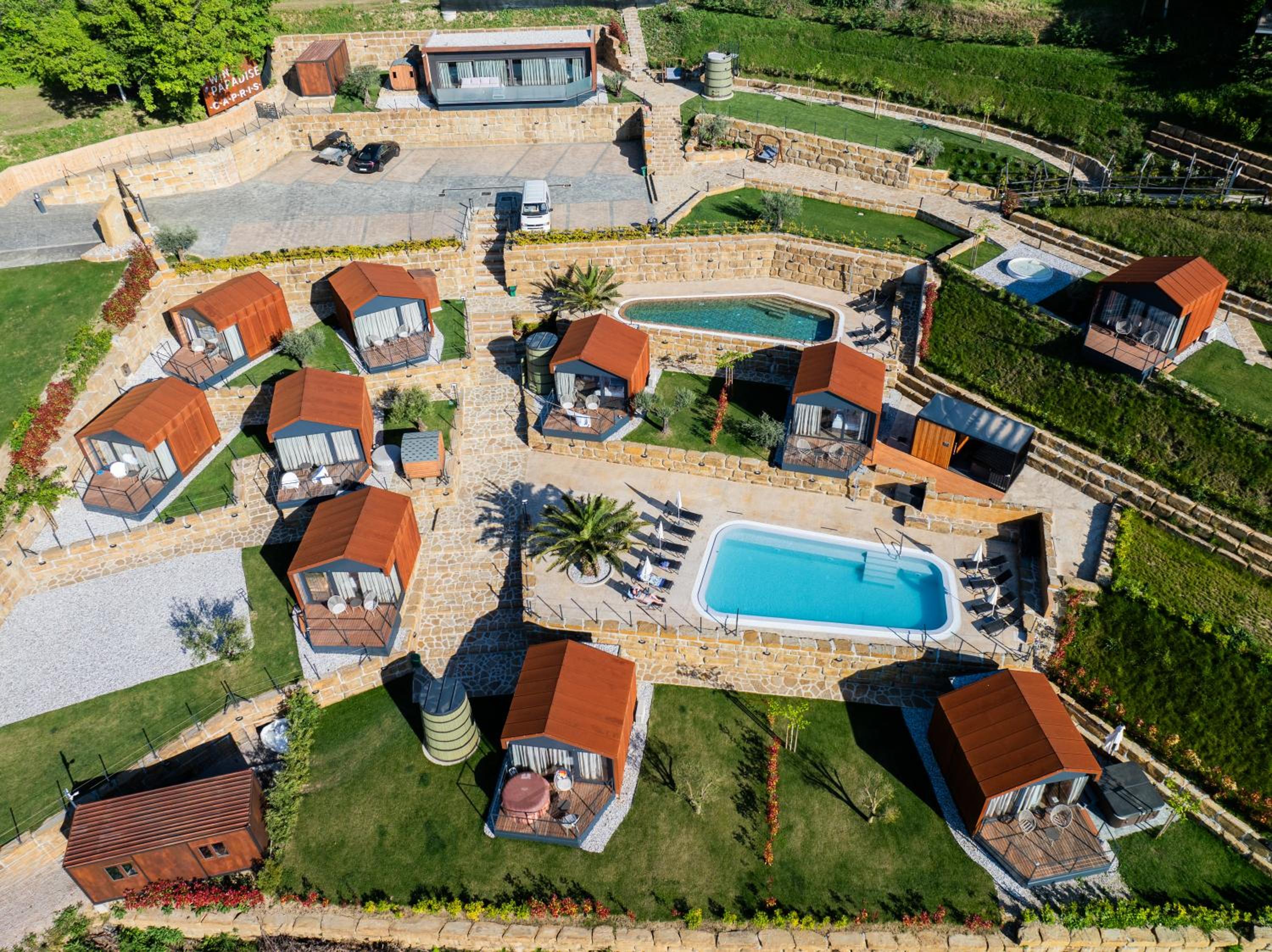 Hotel Wine Paradise - Glamping resort - Image 1