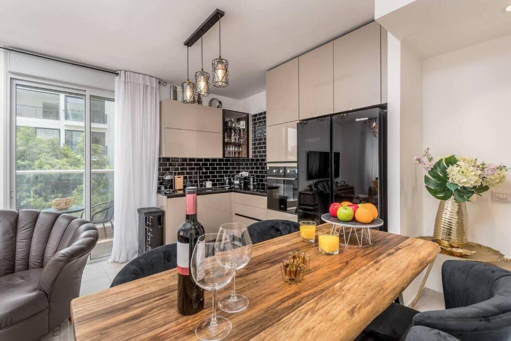 New Modern 3BR By Frishman Beach view 4