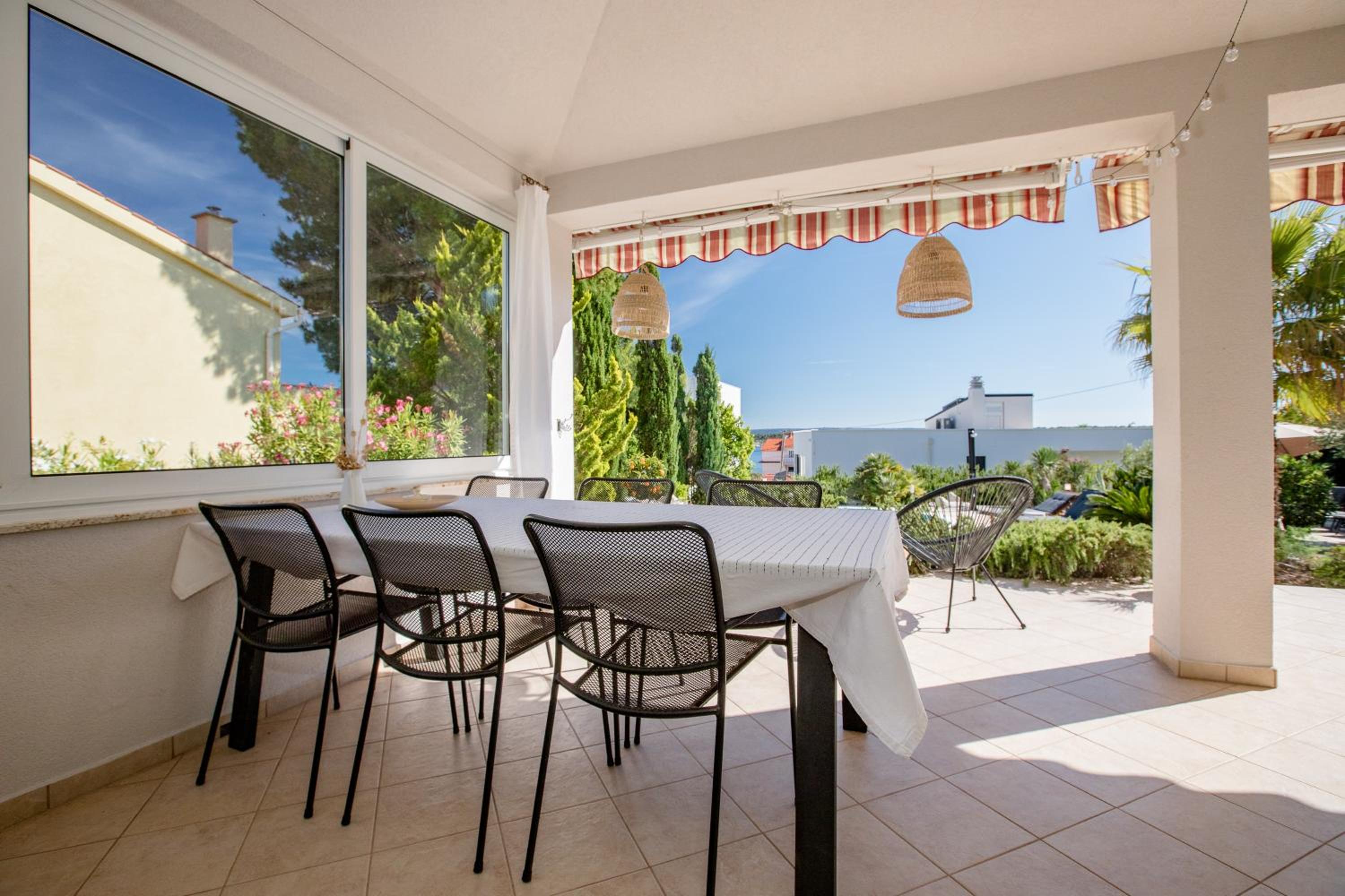 Holiday House Dolin