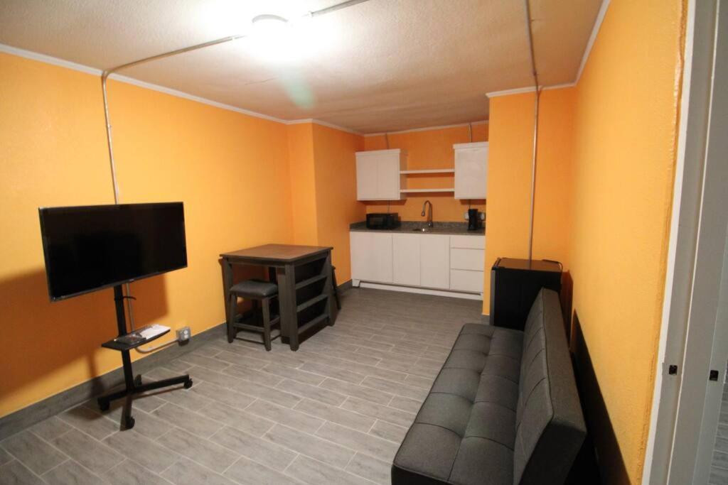 The Arkansas at 1611 Residences view 5