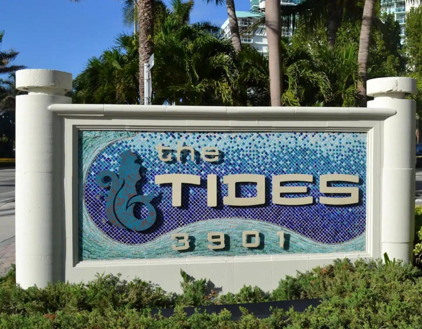 Beachfront, Pools, Patio, King Bd Villa- Hollywood FL view 3