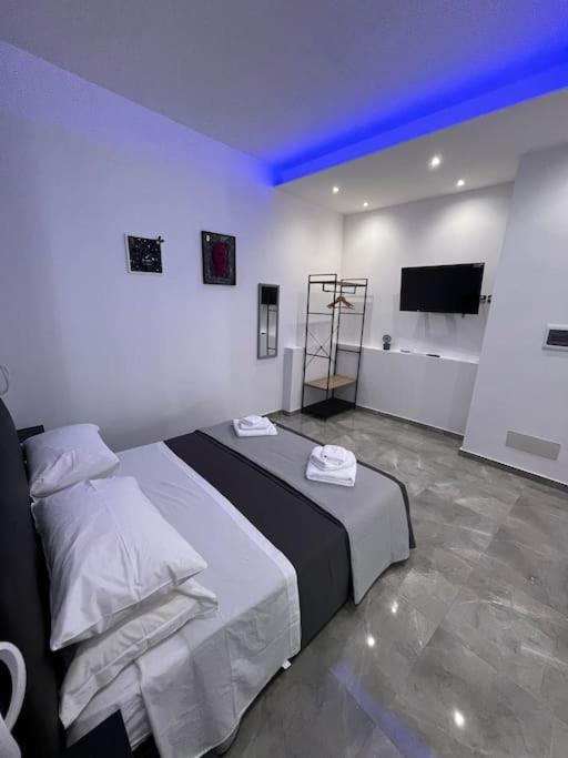 Onda blu en Palermo — hotel room