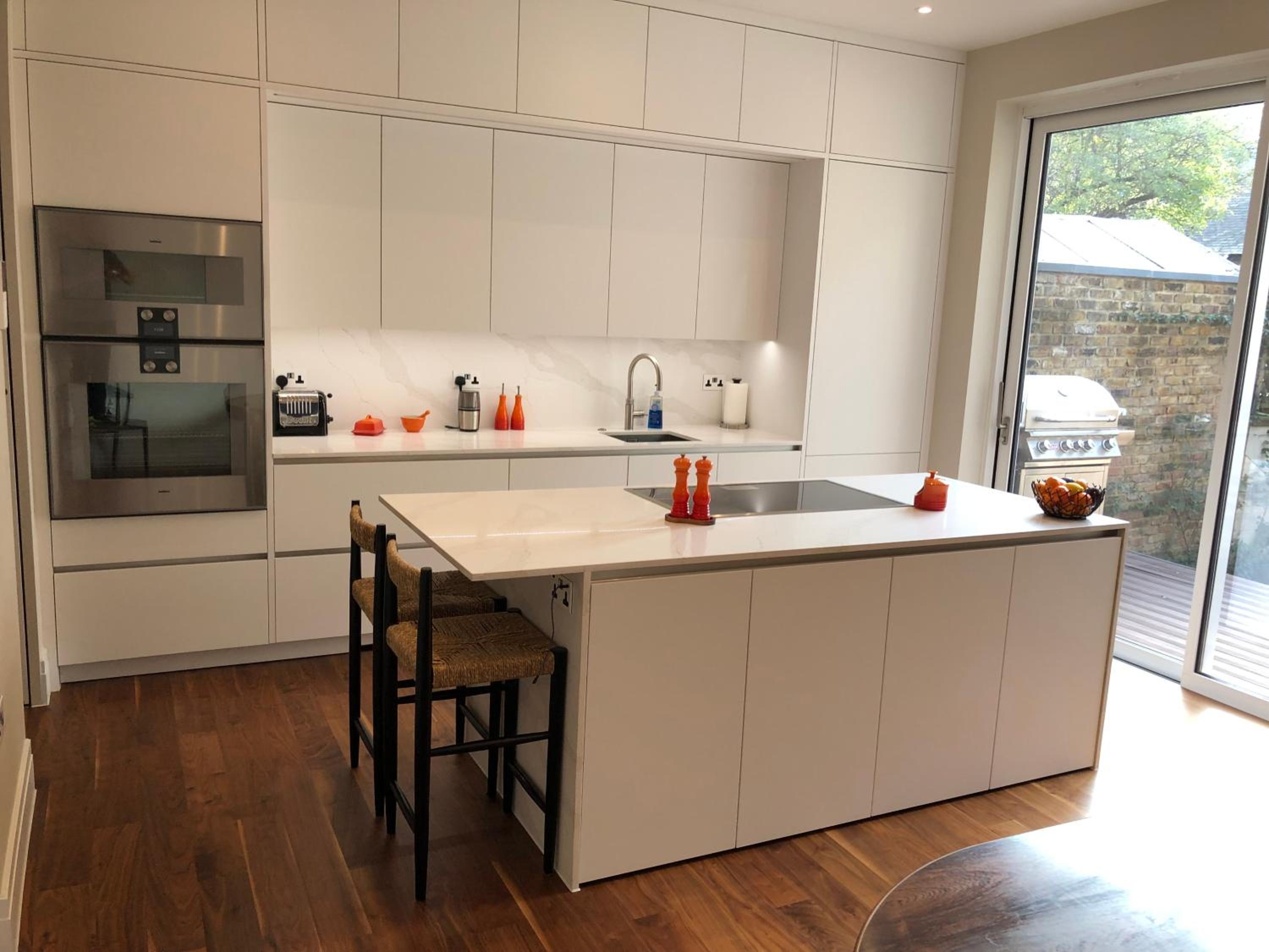 Homestay SW6 Near Central London! A Plus Double Bed and Private Bath